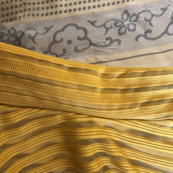 Silhouette NYC yellow women's circle skirt size small - Picture 5 of 7